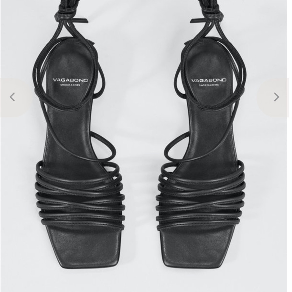 Vagabond Black Strappy Sandals